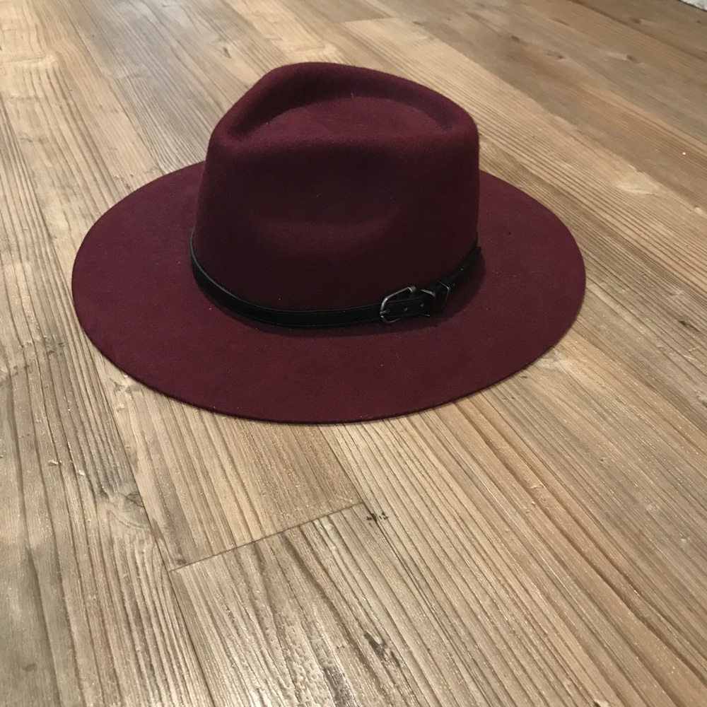 Full brim hat
